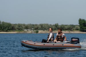 Надувные лодки KOLIBRI Explorer Лайт &ndash; легкие моторные лодки для рыбалки и отдыха фото